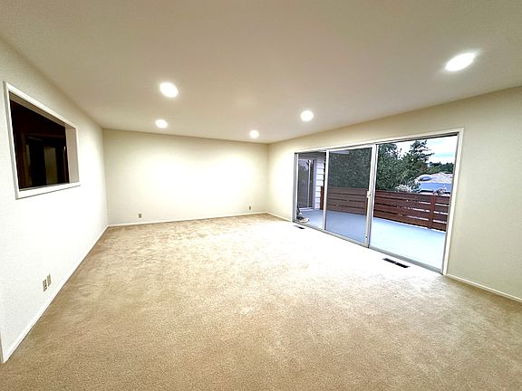 Large Living room with Bay Views