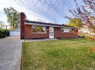 1889 Bordeaux Dr, Fairborn, OH 45324