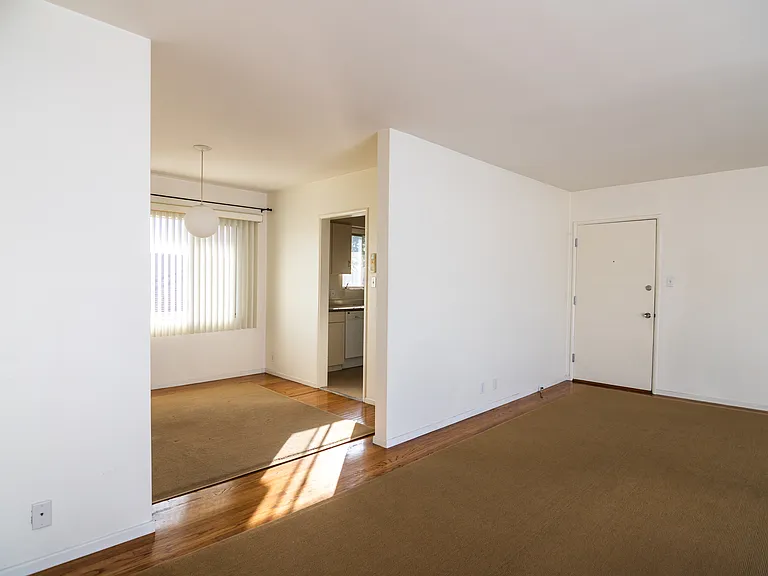 310 Mockingbird Ln #E — Photo 5