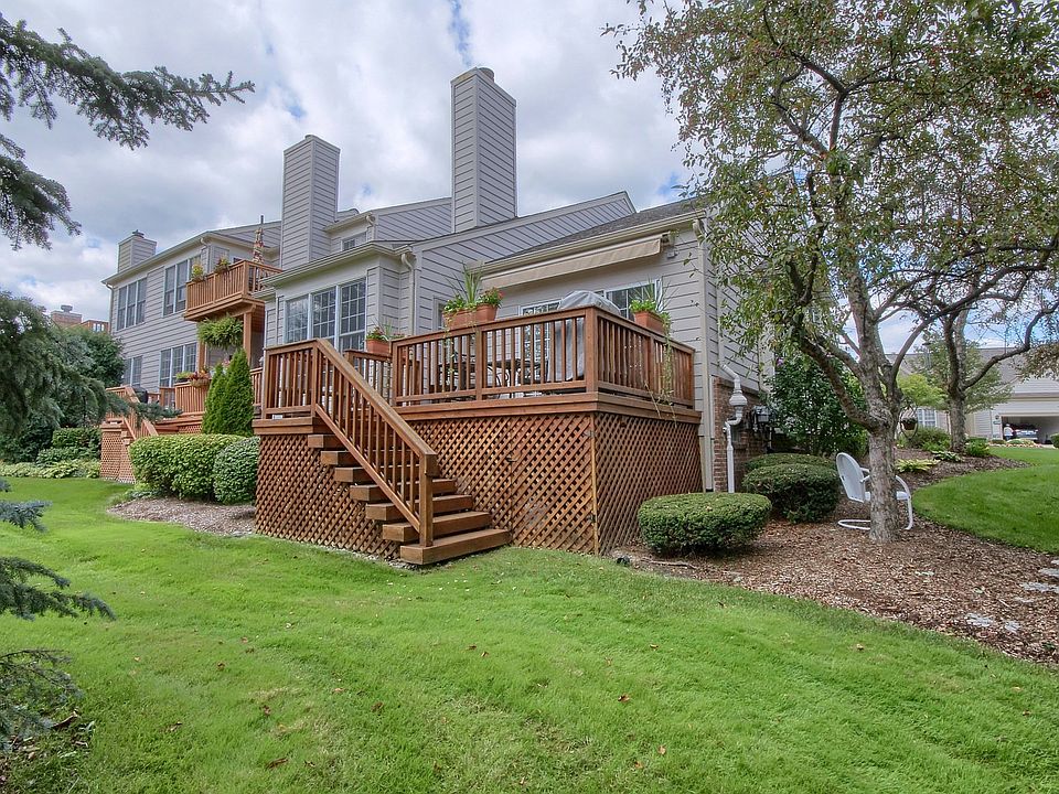 2nd image of 39481 Edgewater Dr