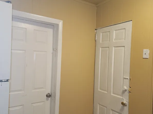 93 W 20th St Floor 2, Bayonne, NJ 07002