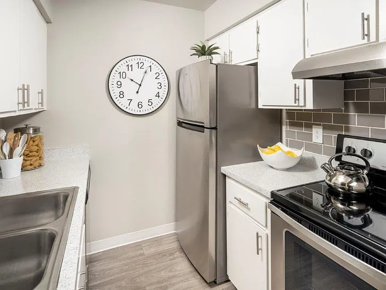 SunPointe Apartments — Photo 50