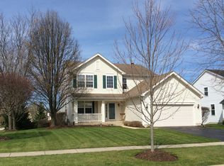 22 Briarwood Dr, Gilberts, IL 60136