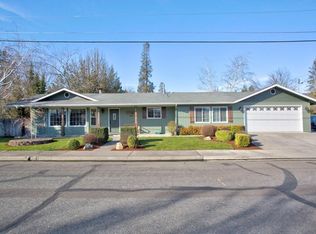 1540 SW Jordan St, Grants Pass, OR 97526