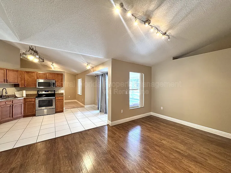 820 Briargrove Ave — Photo 11