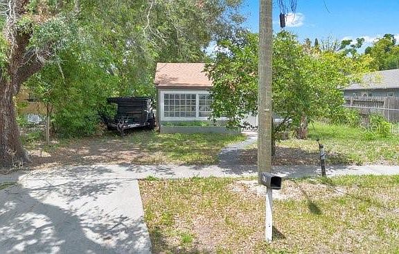 2nd image of 619 Grand St
