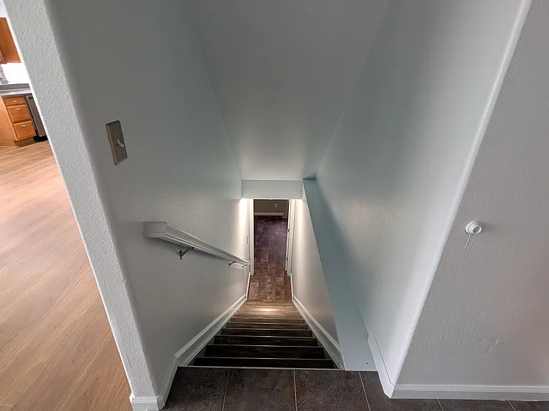 strairs to basement