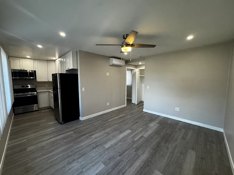 3020 Macaulay St #11 — Photo 3