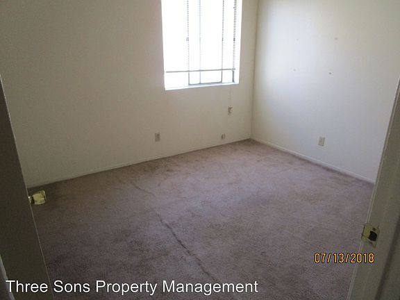 5th image of 532 Palomas Dr SE APT C