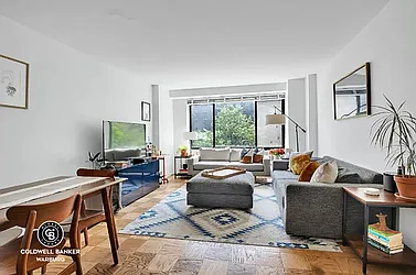 Rented by Coldwell Banker Warburg