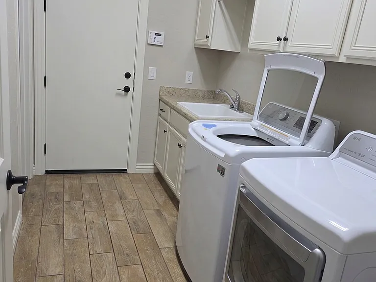 2364 E Susan Dr — Photo 21