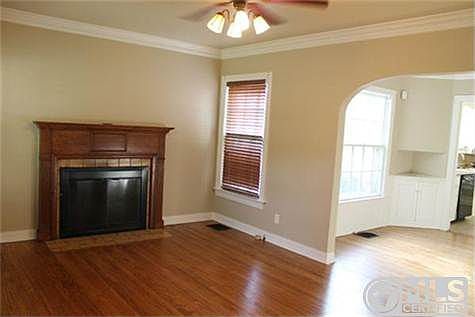 4th image of 2311 Barberry Dr