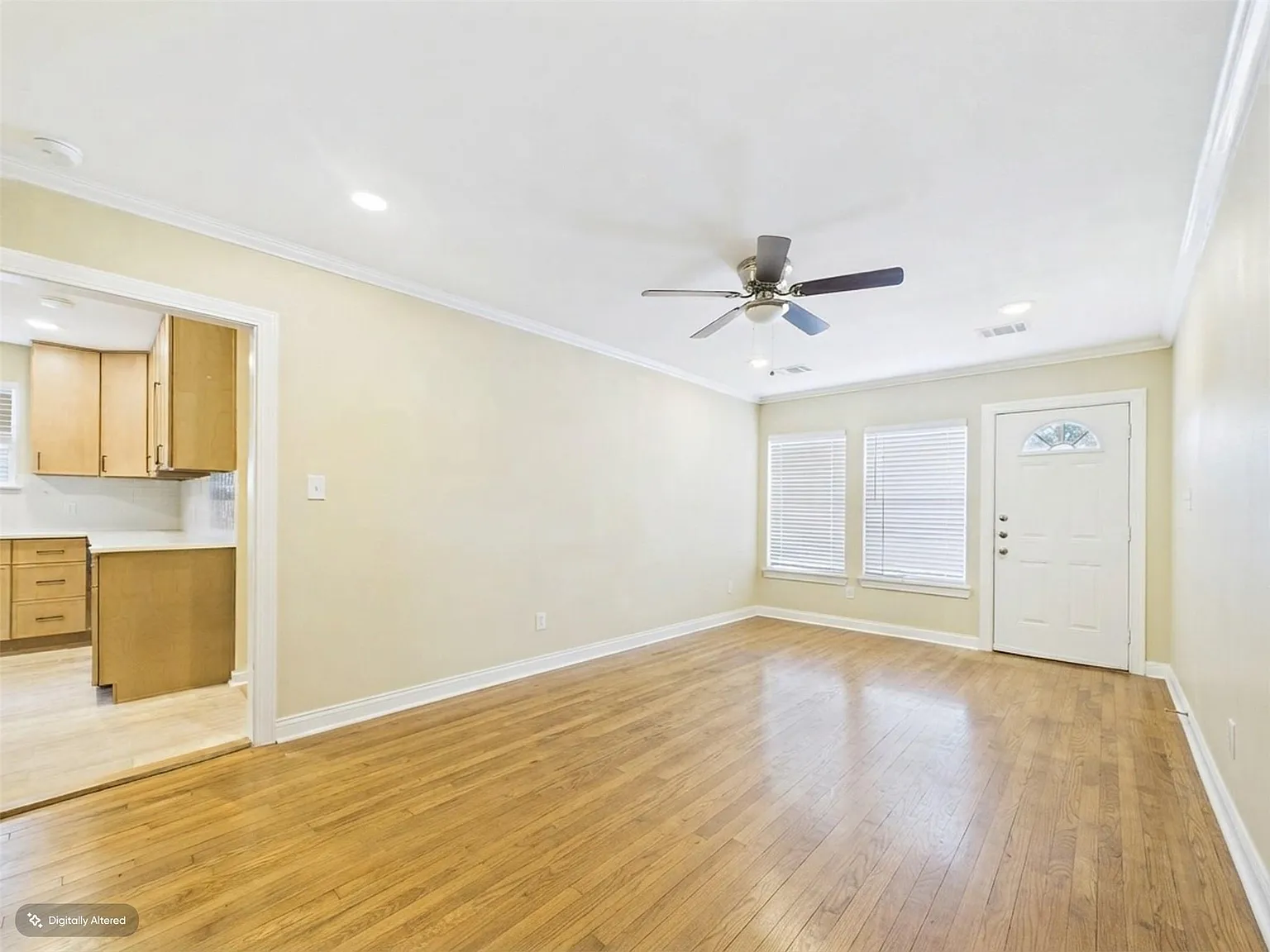 3 bed, 1.0 bath, 1055 sqft, $4,200 — Photo 2