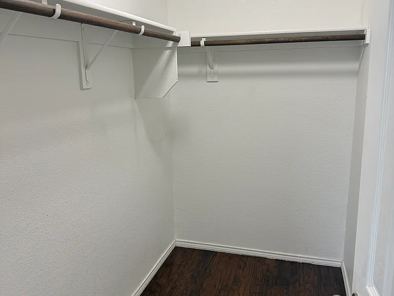 1804 Gayla Creek Dr — Photo 10