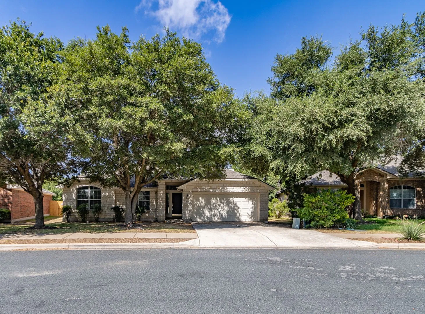 1010 Klondike Loop Round Rock, TX 78665 — Photo 1