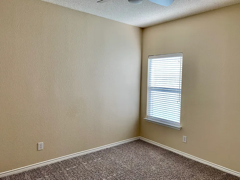 1410 Indian Lake Trl — Photo 16