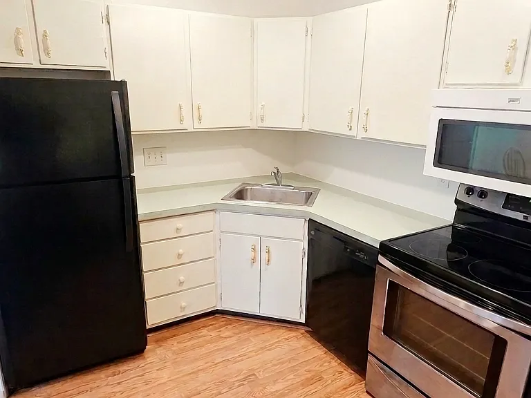 220 Timber Trl — Photo 7