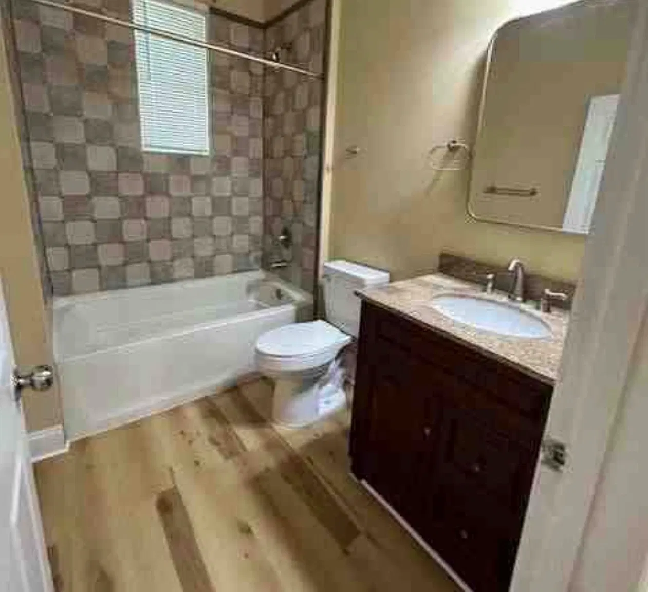 4 bed, 1580 sqft, $2,000 — Photo 4