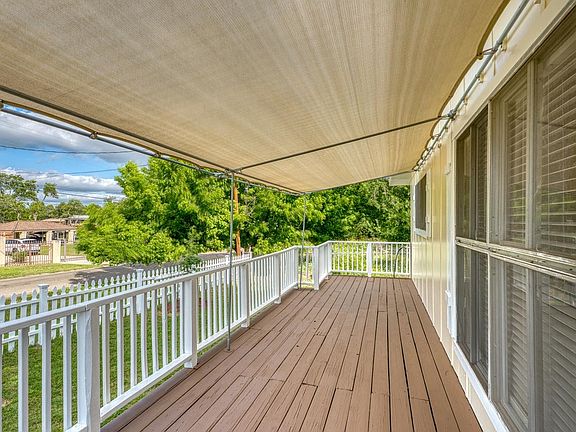 5th image of 325 E Lakeshore Drive