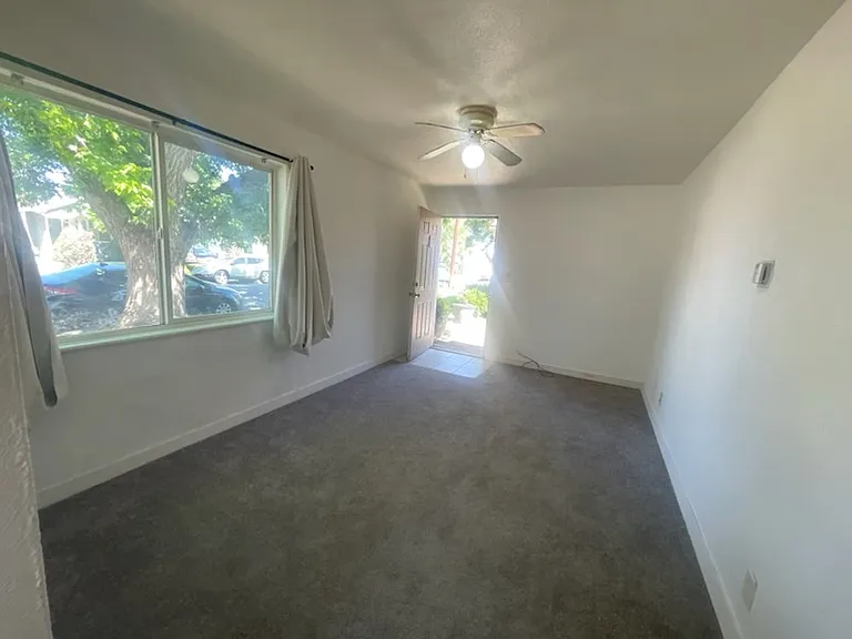 1428 Clinton St — Photo 5