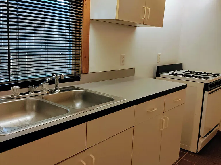 630 Chautauqua Ave #1 — Photo 9