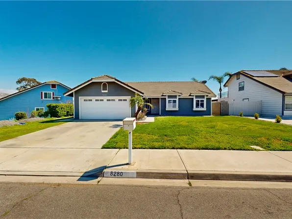 8280 Tamarind Ln, Riverside, CA 92509
