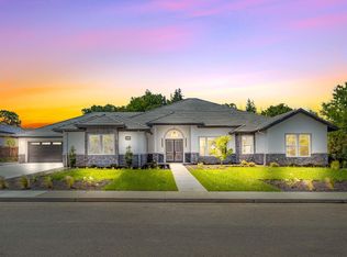 10200 Fox Borough Dr, Oakdale, CA 95361
