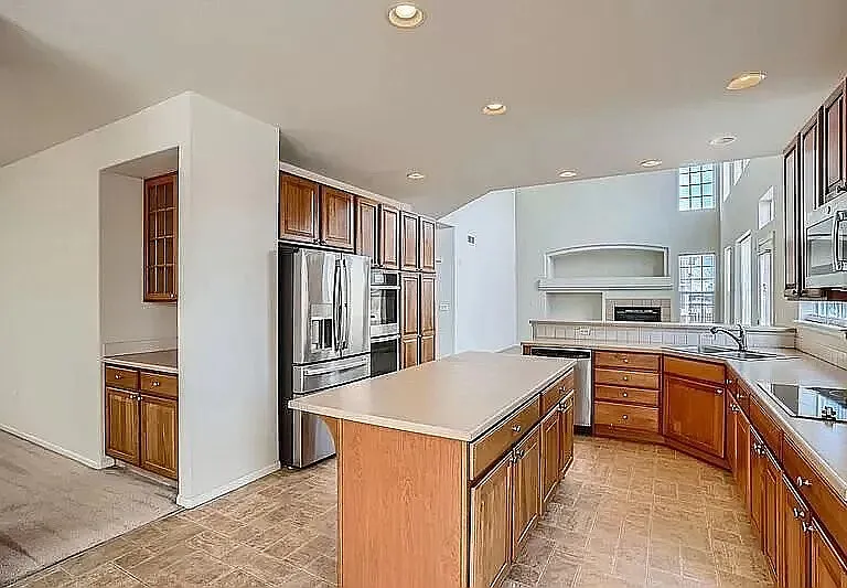 20981 E Hampden Pl — Photo 8