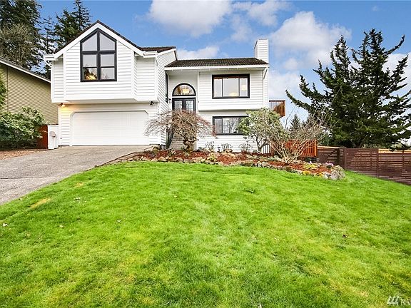 2nd image of 11309 SE 77th Pl