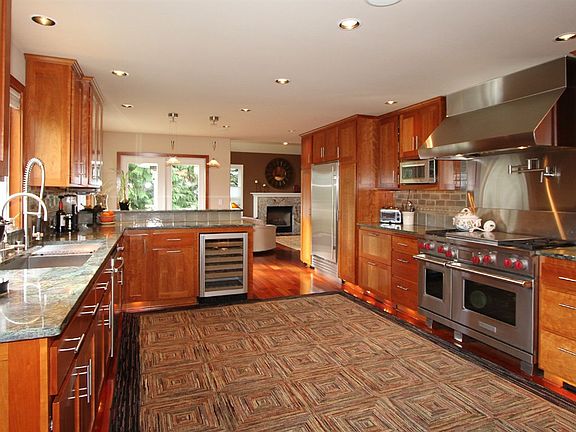 4th image of 17506 32nd Ave NE