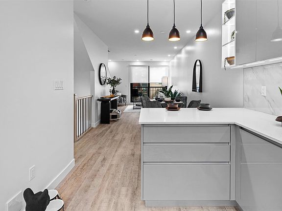 4th image of 2841 Knotty Pine Rd #115