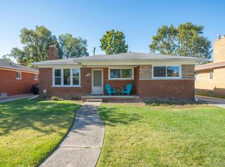 19136 Mott Ave, Eastpointe, MI 48021