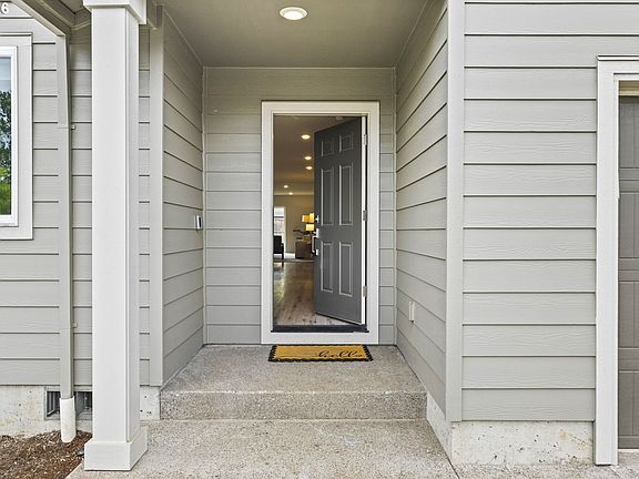 4th image of 331 Cornwell St