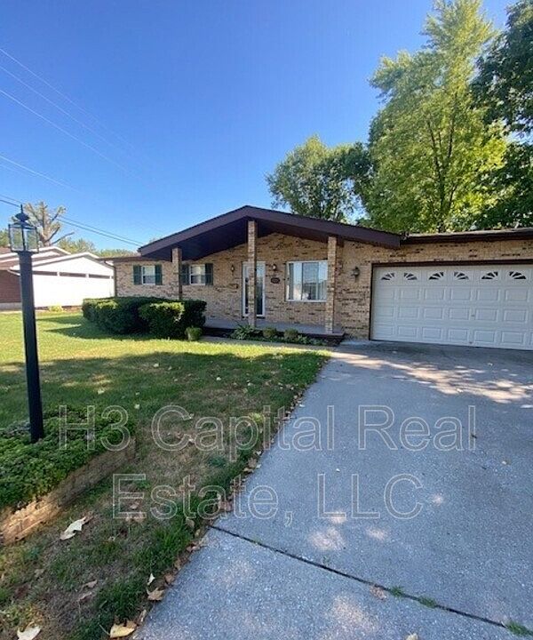 1st image of 2542 Buenger Blvd
