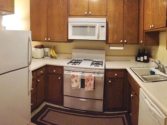 3rd image of 11959 Nebraska Ave APT 207