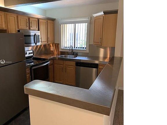 3rd image of 1225 S Flagler Ave APT 319