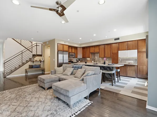 525 W LAKESIDE Drive #124, Tempe, AZ 85281