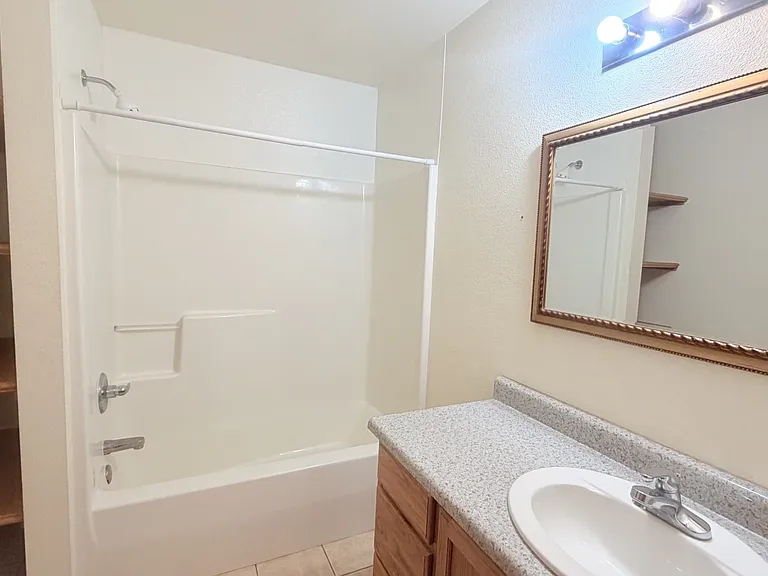 1421 Thaxton Ct #1 — Photo 10