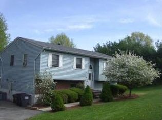 24 Hilo Dr, Campbell Hall, NY 10916