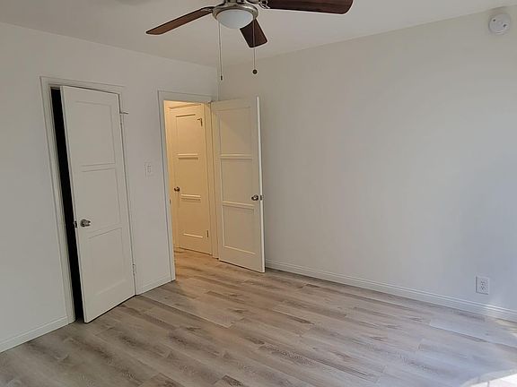 5th image of 13015 Moorpark St #13015