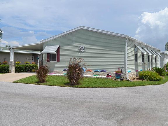 GREAT CORNER LOT!