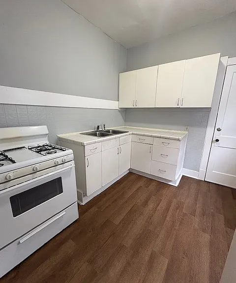 728 Plymouth St #L — Photo 2