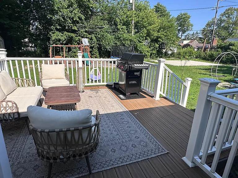 6742 Lamphere St — Photo 17