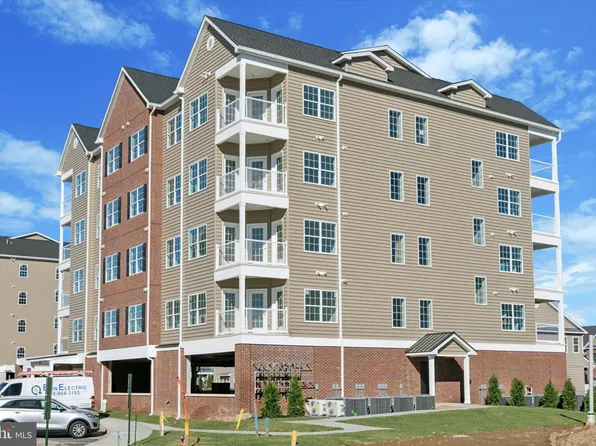 16224 River View Dr, Bristol, PA 19007