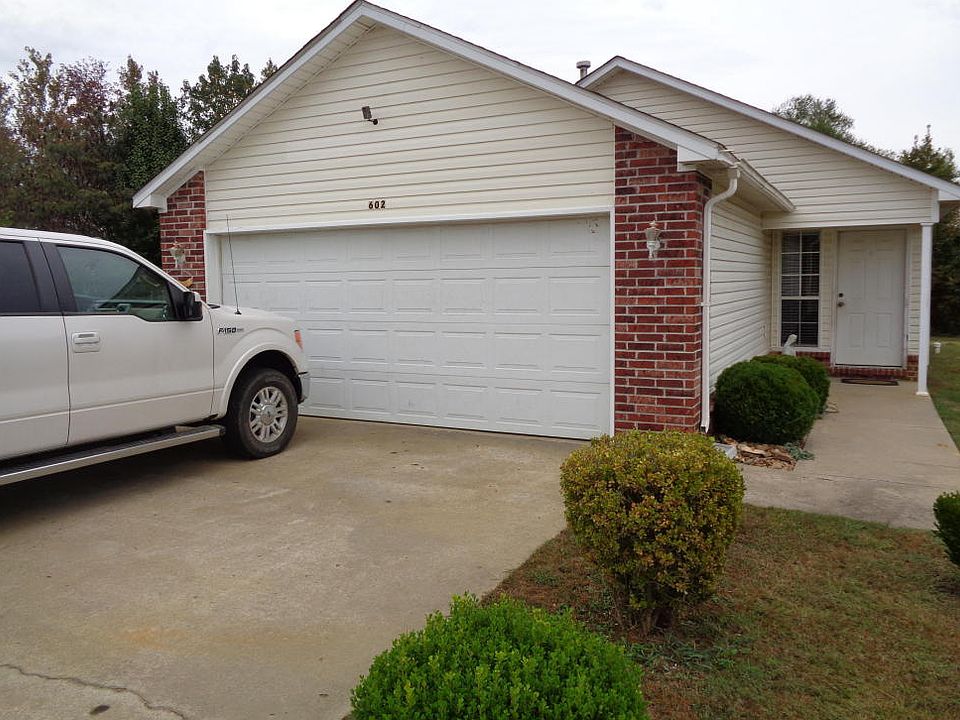 1st image of 602 Marberry St