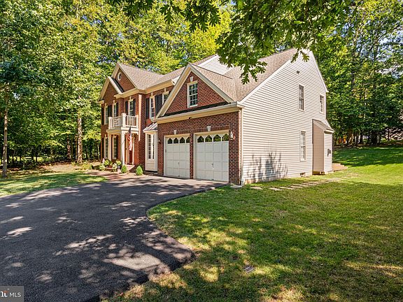 4th image of 14001 Holly Forest Dr