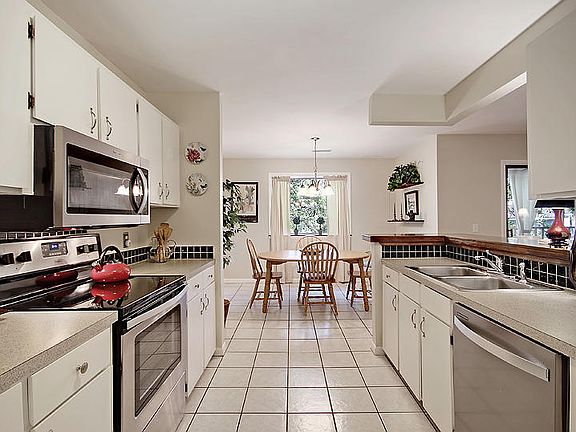 5th image of 1198 Village Creek Ln APT 4