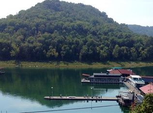 7 Park Dr, Lancaster, TN 38569