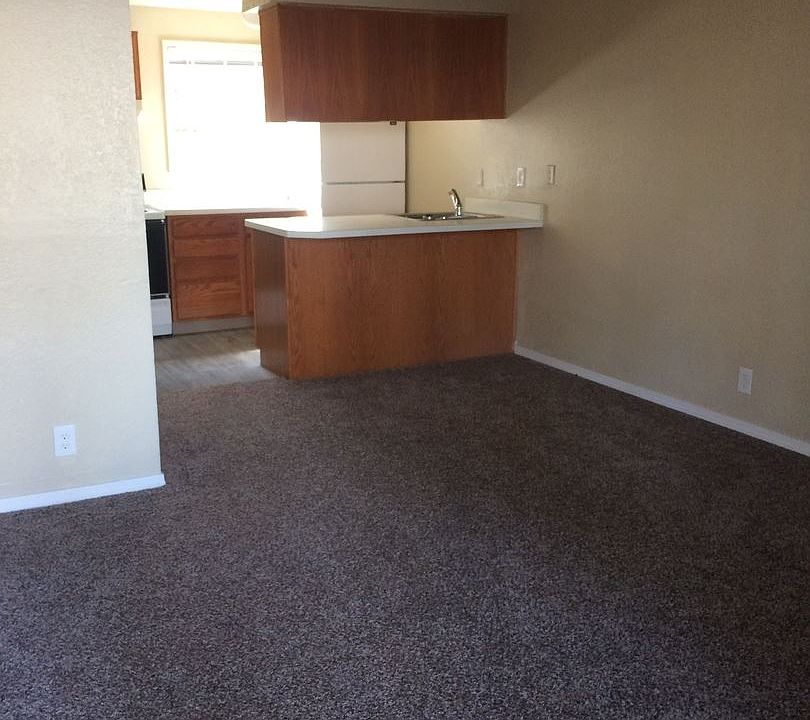 1st image of 715 Gillis St APT 7