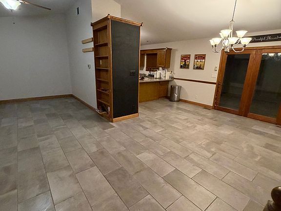 3rd image of 3750 Tulane Dr